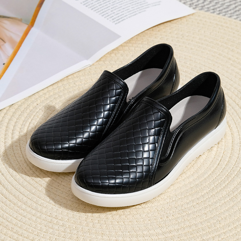 Black Loafers for Women - Stylish and Supportive Everyday Footwear