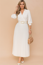 Elegant Plus Size Summer Dress with V-Neckline and 3/4 Sleeves